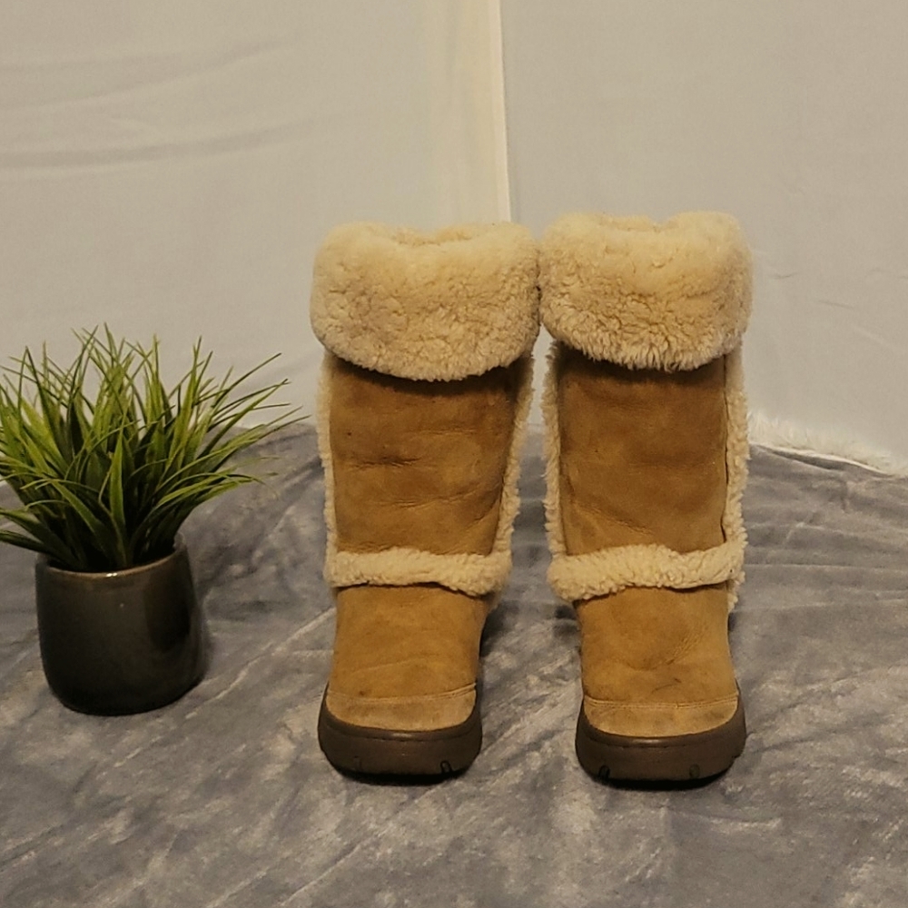 UGG AUSTRALIA BOOTS
